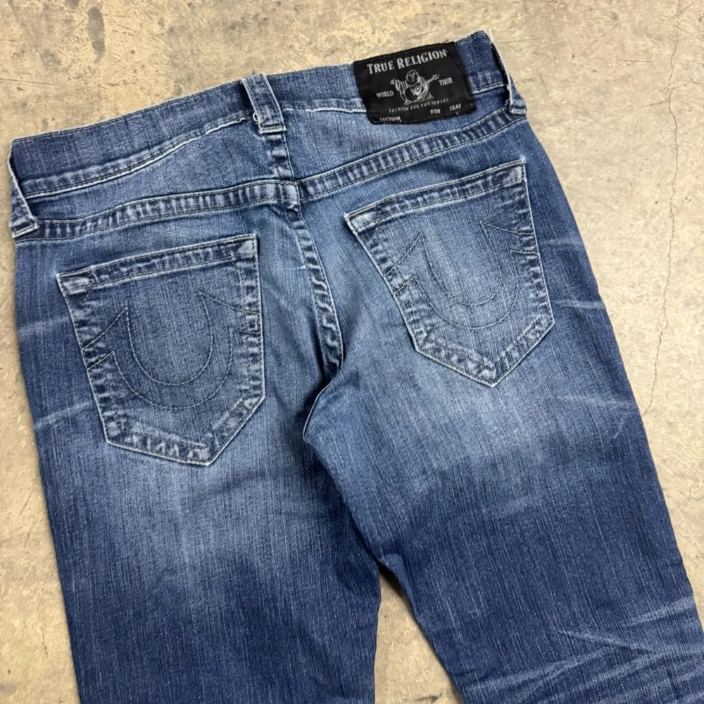 True Religion Men's Geno Straight Slim Blue Jeans Size 32 Classic Y2k Streetwear